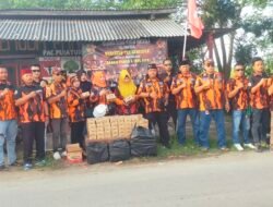 Ketua PP Kecamatan Pebayuran dan Jajaran Bagikan Takjil di Bulan Suci Ramadhan