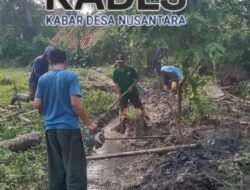 Warga Kp. Pintu RT/RW. 01/05 diWilayah RT Aman/Pekok Gotong Royong Bersihkan Lokasi Untuk Pembangunan SPAL