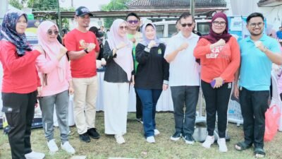 Camat Gelar Acara Botram di Lapangan Terbuka Depan Kantor Kecamatan Pebayuran