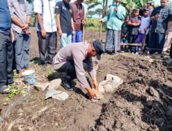 Kanit Binmas Polsek Pebayuran Hadiri Peletakan Batu Pertama Pembangunan Musolah Sapinantunnajah di Karang Haur