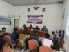 Kanit Binmas Polsek Pebayuran Hadiri Rapat Minggon di Desa Karangreja, Sampaikan Sosialisasi Operasi Berantas Jaya