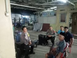 Ngopi Kamtibmas, Kanit Binmas Polsek Pebayuran Ajak Warga Aktifkan Kembali Pos Kamling