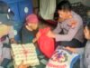Kapolsek Pebayuran AKP, Iing Suhaery,S.H., Gelar Jumat Berkah: Bantu Nenek Samah dengan Sembako dan Fasilitas MCK