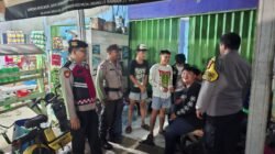 Polsek Pebayuran Gencarkan Imbauan Jam Malam bagi Pelajar, Bubarkan Remaja yang Nongkrong Larut Malam