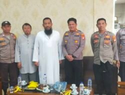 Kapolsek Pebayuran Kunjungi Ponpes Hidayatunnajah, Ajak Peran Aktif dalam Bhakti Sosial HUT Bhayangkara