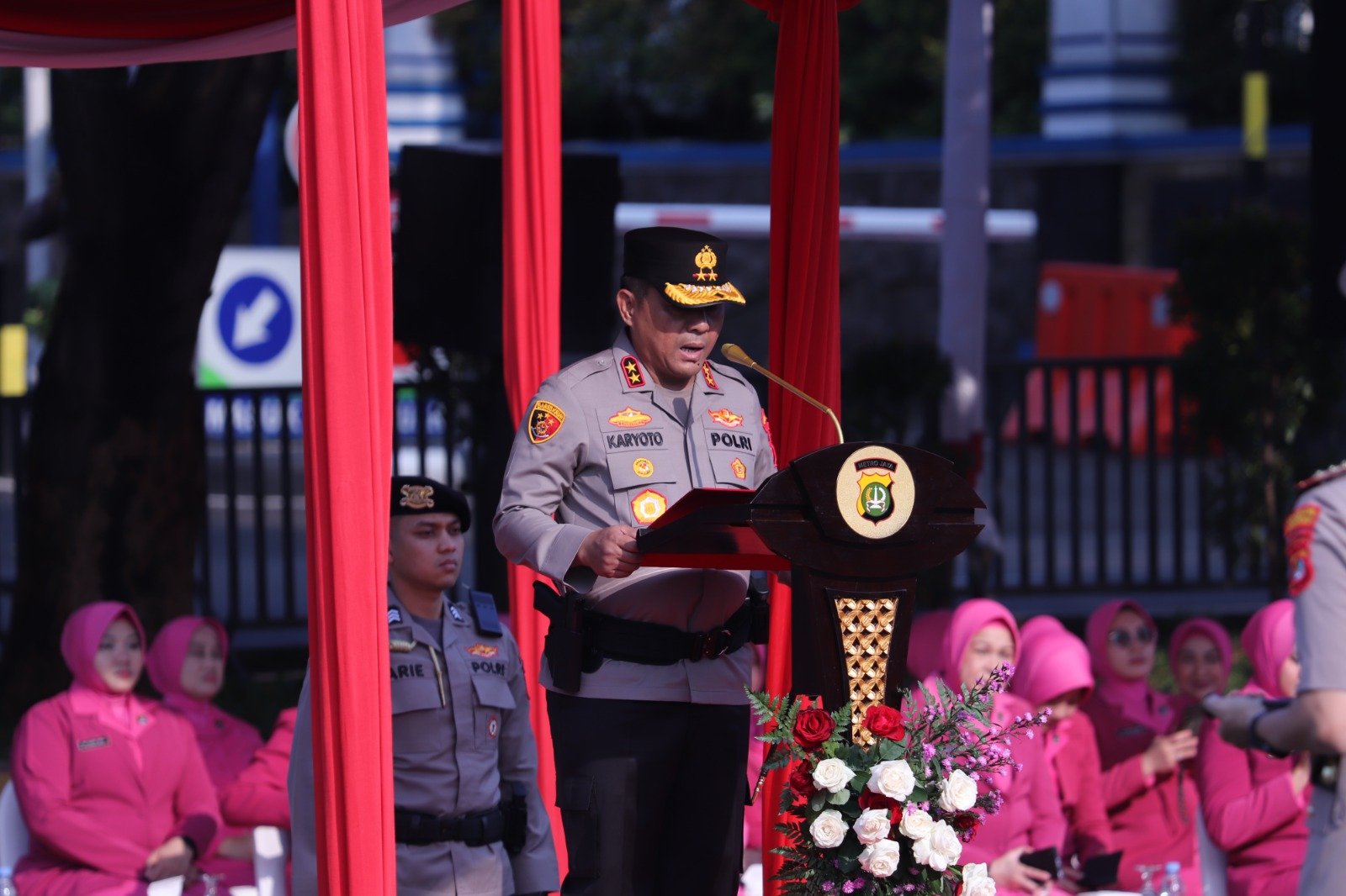 Sertijab PJU dan Kapolres, Kapolda Metro Jaya Tekankan Inovasi dan Adaptasi