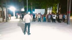 Kapolsek Pebayuran AKP IING SUHAERI S.H.,M.H., Gelar Ngopi Kamtibmas Bersama Kepala Desa, Satpol PP dan Masyarakat Bahas Pencegahan Tawuran Remaja