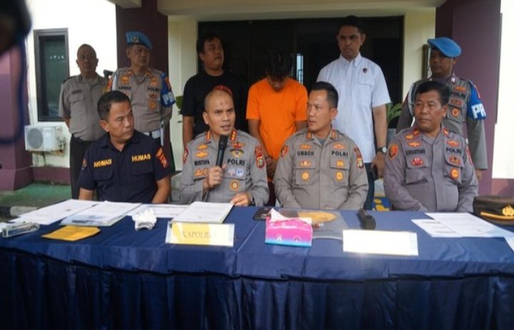 Kapolres Metro Bekasi Kombes Mustofa berikan keterangannya tentang pelaku WH