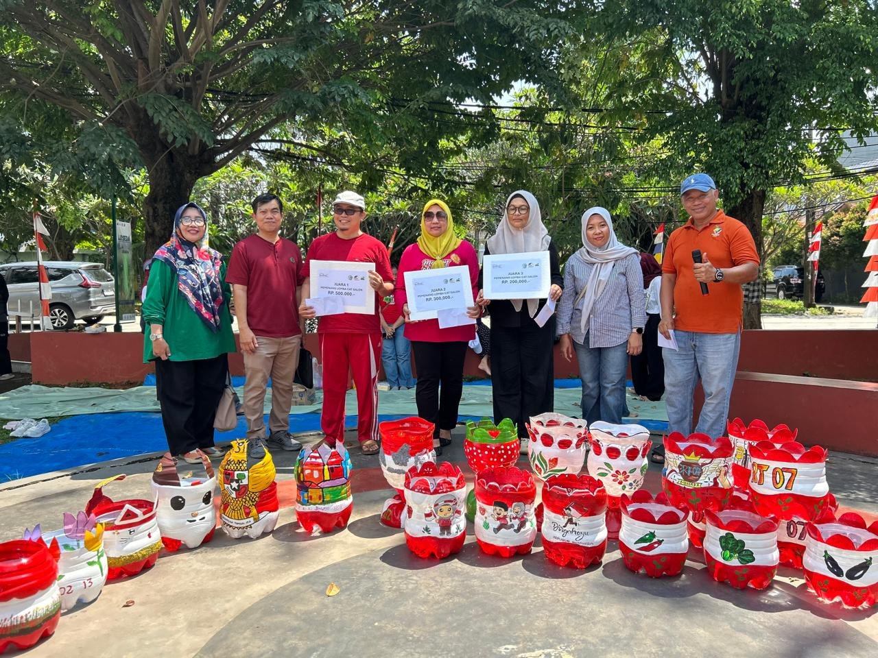 KEMERIAN HUT RI RW013- LOMBA CAT GALON BEKAS