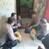 Kapolsek Pebayuran AKP IING SUHAERI, S.H., M.H.,Gelar Jumat Berkah, Sambangi Warga Sakit di Karanghaur Tinggal Sendirian