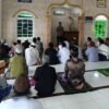 Kanit Bimas Polsek Pebayuran Aiptu Triyono Sampaikan Pesan Kamtibmas Usai Salat Jumat di Desa Bantarjaya