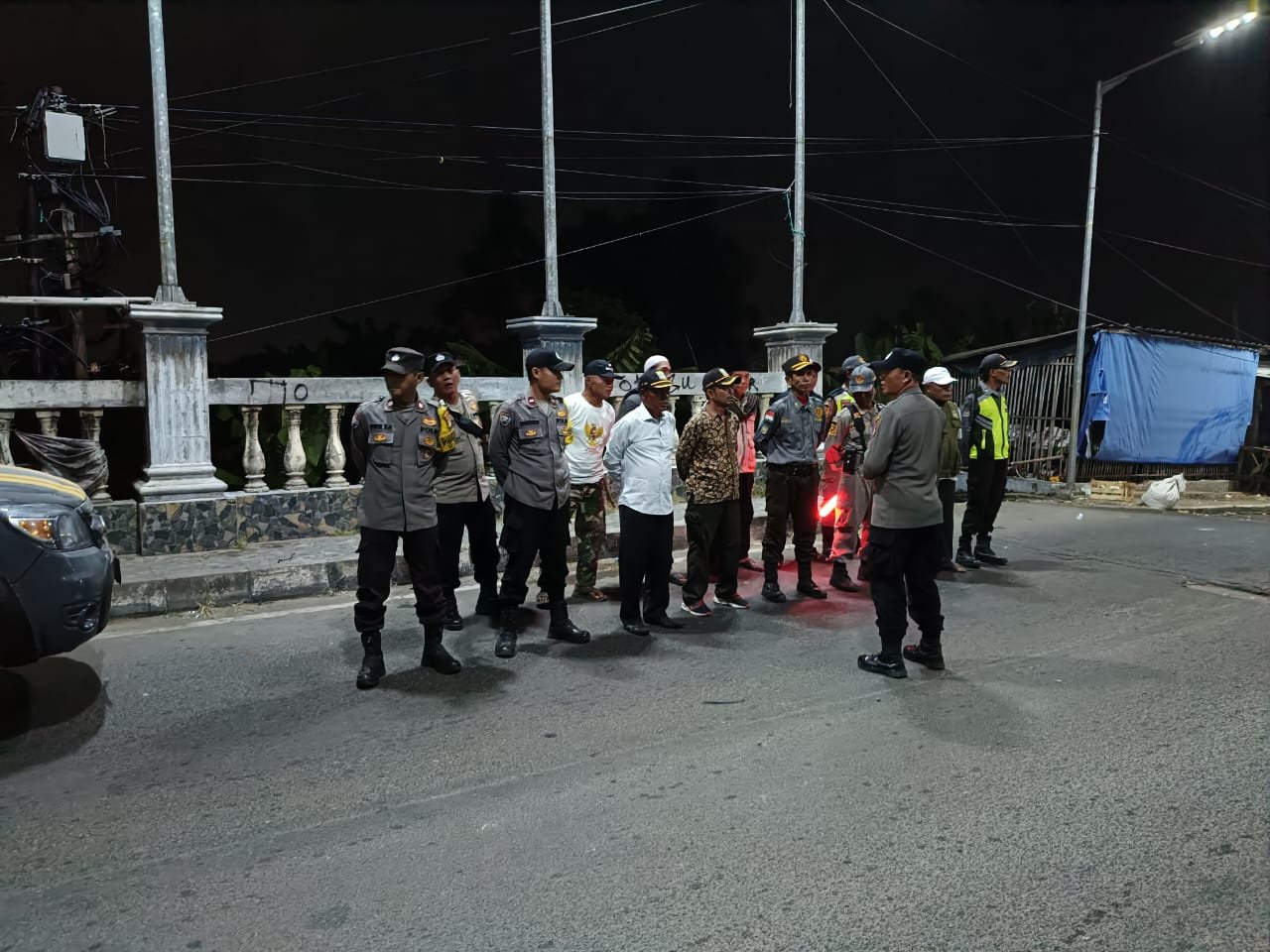 Kanit Bimas Polsek Pebayuran Aiptu Triyono Gelar Apel dan Giat OKJ di Perbatasan Desa Sumbersari
