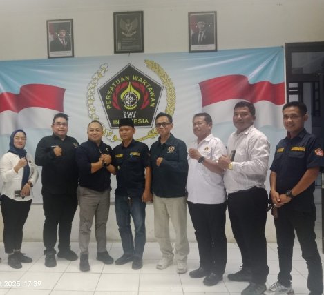 Ketua Karang Taruna Kabupaten Bekasi Sambangi Kantor PWI Bekasi Raya, Bahas Sinergi dan Kolaborasi Sosial