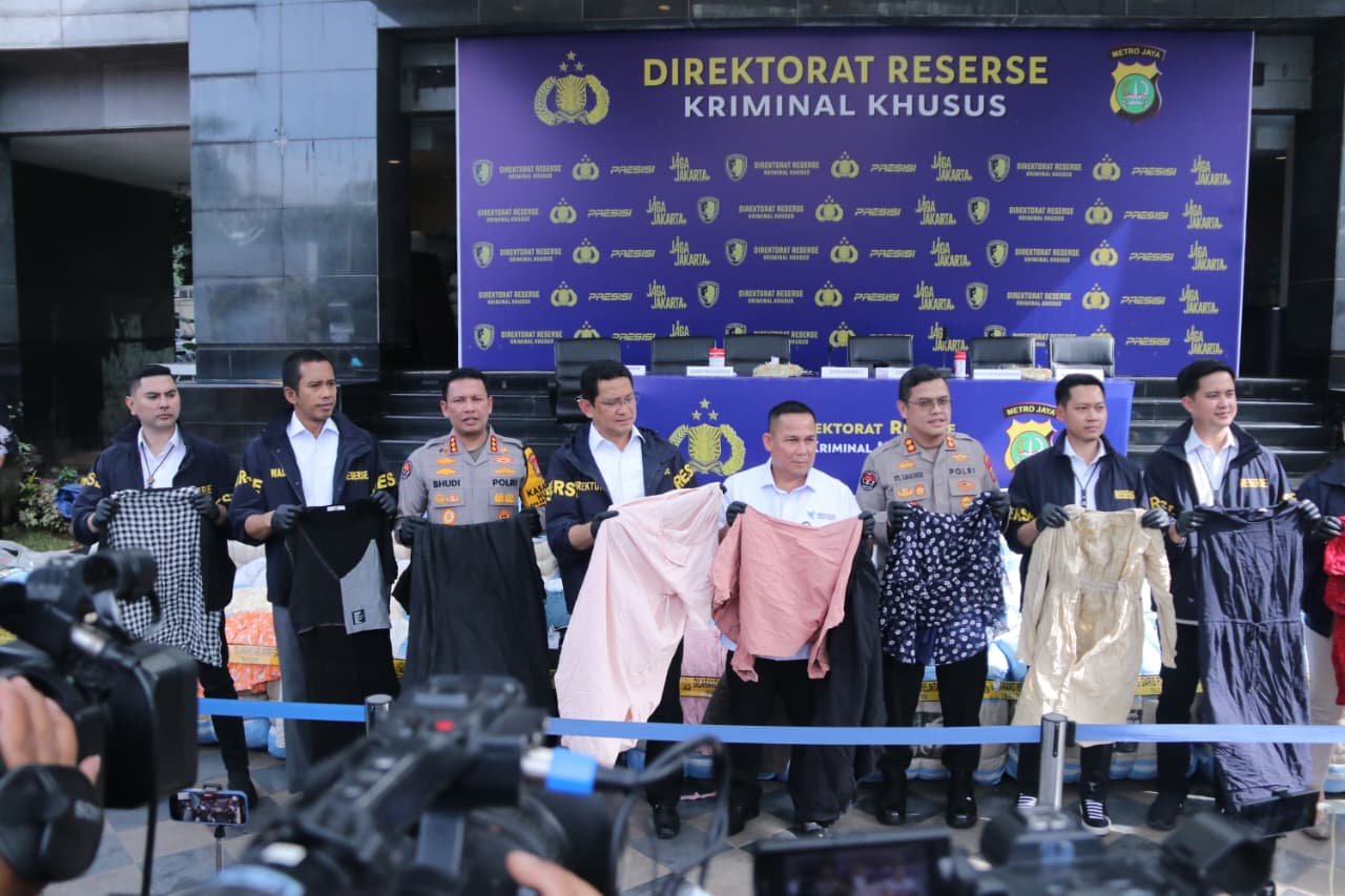Sindikat Pakaian Bekas Impor Digulung, Kerugian Capai Rp4,28 Miliar