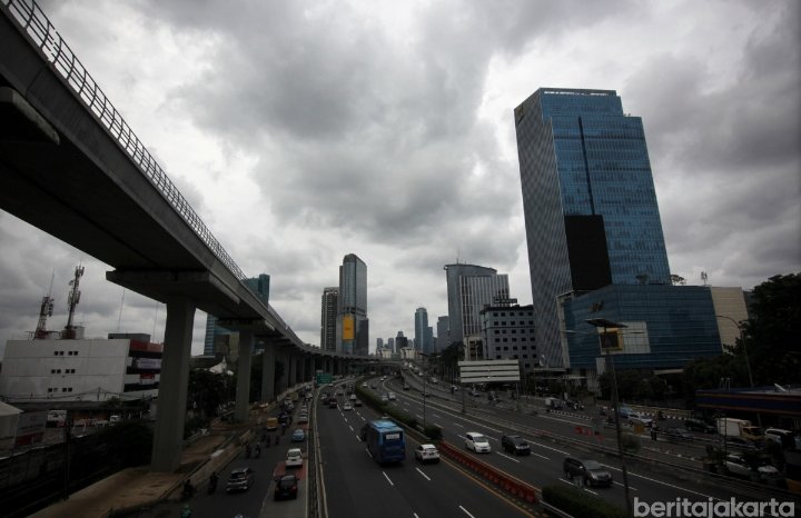 BMKG Priok Keluarkan Peringatan Angin Kencang di Jakarta, Nelayan dan Warga Diminta Waspada