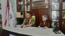 Nenek 80 Tahun Menangis Perjuangkan Tanah Warisan Ayahnya: “Saya Yakin Kebenaran Akan Menang”