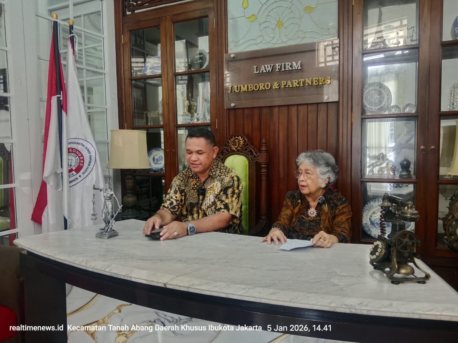 Nenek 80 Tahun Menangis Perjuangkan Tanah Warisan Ayahnya: “Saya Yakin Kebenaran Akan Menang”