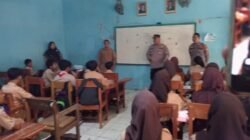 Polsek Pebayuran AKP Iing Suhaeri S.H. M.H., Gelar Program Police Go To School di SMP PGRI Pebayuran