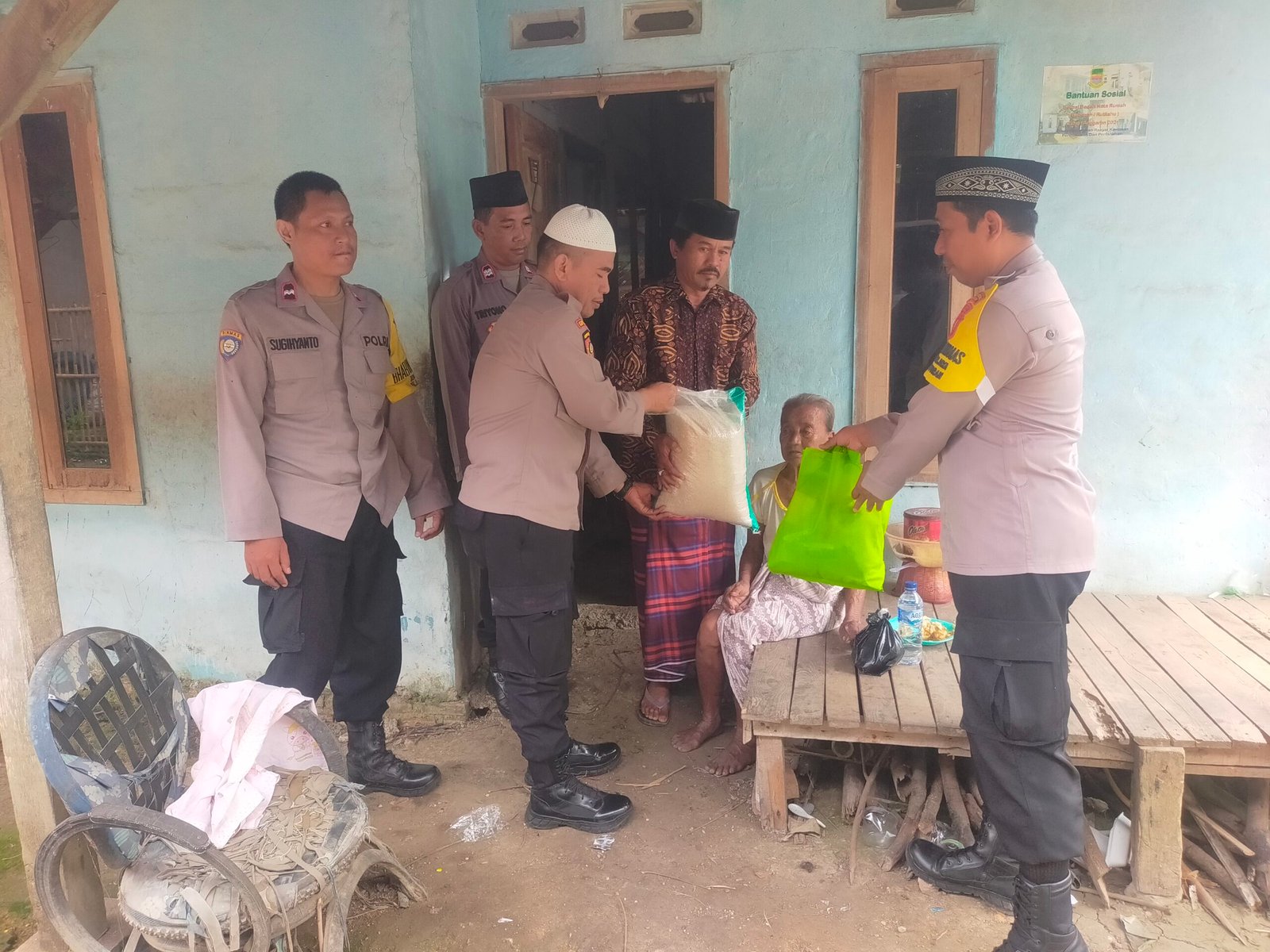 Polsek Pebayuran Tetap Konsisten Gelar Jumat Berkah hinga Kini Sampai di Awal Tahun 2026yv