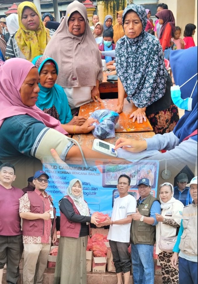 Rasa Peduli Antar Sesama, Direktur RSUD Cabangbungin , dr. Hj. Erni Herdiani, Hadir Menguatkan Warga Terdampak Banjir Di Desa Jayalaksana