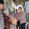 Sentuhan Jumat Berkah, Kapolsek Pebayuran Hadirkan Kepedulian untuk Warga Kurang Mampu di Karang Haur