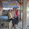 Bhabinkamtibmas Desa Karangpatri Bripka Jaeni Tunjukkan Kepedulian, Kunjungi Nenek Minah yang Hidup Seorang Diri