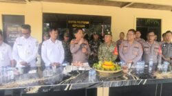 Muspika Pebayuran Beri Kejutan ke Polsek, Perkuat Sinergi Sambut Hari Bhayangkara ke-80