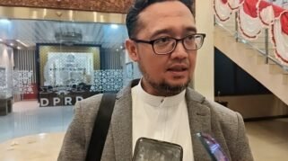 Ketua DPRD Kabupaten Bekasi Ade Syukron,MetroNesia