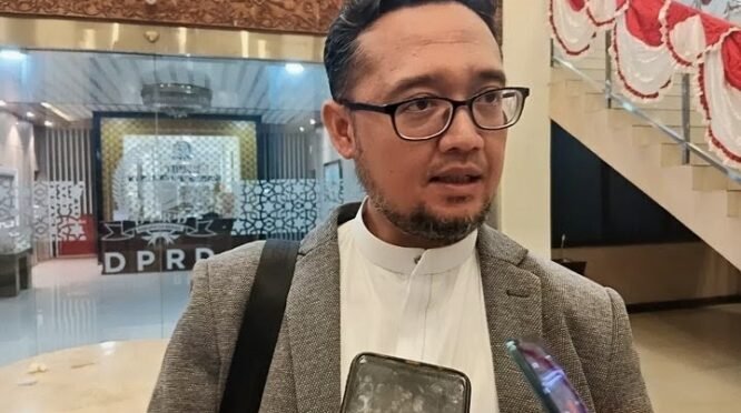 Ketua DPRD Kabupaten Bekasi Ade Syukron,MetroNesia